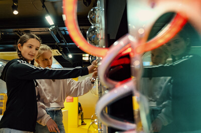 Ausstellungsschiff MS Wissenschaft vom 15.07. - 18.07.2021 in Bremerhaven | © Ilja C. Hendel / Wissenschaft im Dialog Ausstellungsschiff MS Wissenschaft vom 15.07. – 18.07.2021 in Bremerhaven | © Ilja C. Hendel / Wissenschaft im Dialog