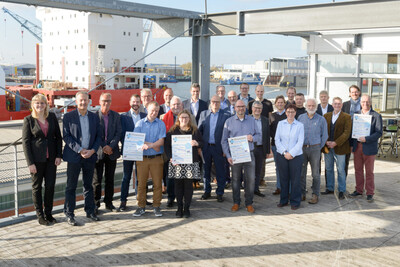 Erfolgreich abgeschlossen: das Energieeffizienz-Netzwerk Bremerhaven | © Effizienztisch Bremerhaven - das Energieeffizienz-Netzwerk Erfolgreich abgeschlossen: das Energieeffizienz-Netzwerk Bremerhaven | © Effizienztisch Bremerhaven - das Energieeffizienz-Netzwerk